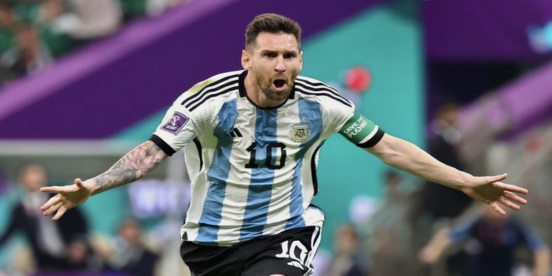 Lionel Messi là cầu thủ có nhiều cú poker trong lịch sử bóng đá