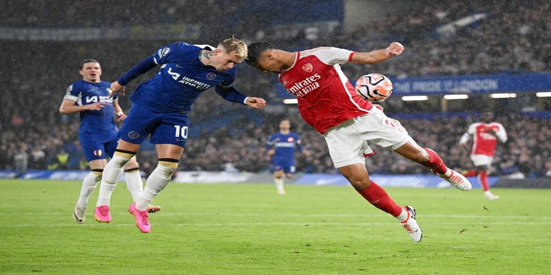 Chelsea vs Arsenal là một trong những trận derby kinh điển nhất