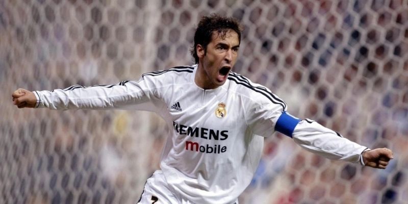 Raul Gonzalez sở hữu 228 bàn thắng